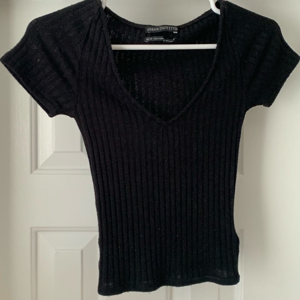 Urban Outfitters V-neck crop tshirt